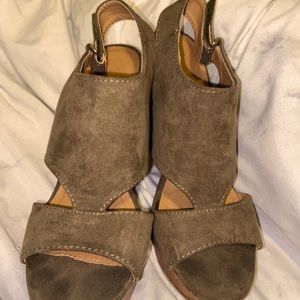 Charolette  Russe  Wedges